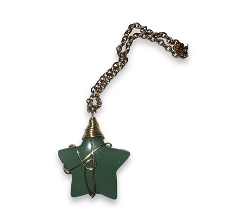 Green aventurine crystal pendant w/ necklace